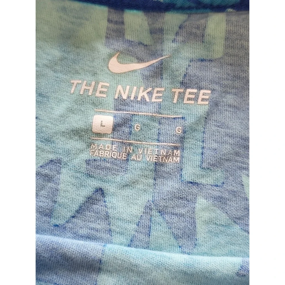 Nike Tee Men's L Print Festival Graphic T-Shirt Blue Geometric DD1272-307 SU21